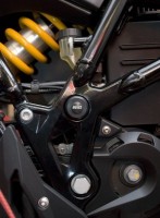 Zátky do rámu (zadní) R&G Racing pro motocykly HUSQVARNA Nuda, černé (pár)